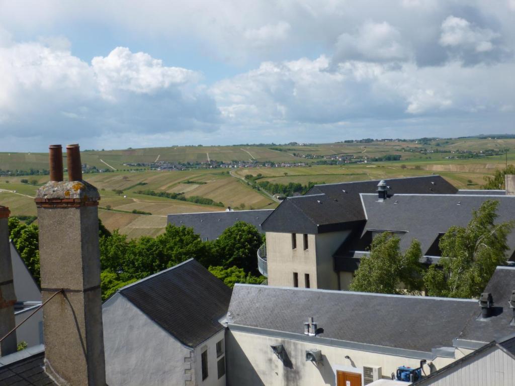 Le Clos Saint Martin Hotel Sancerre Room photo